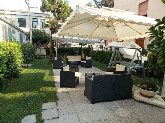 Hotel Corallo Pineto Exterior foto